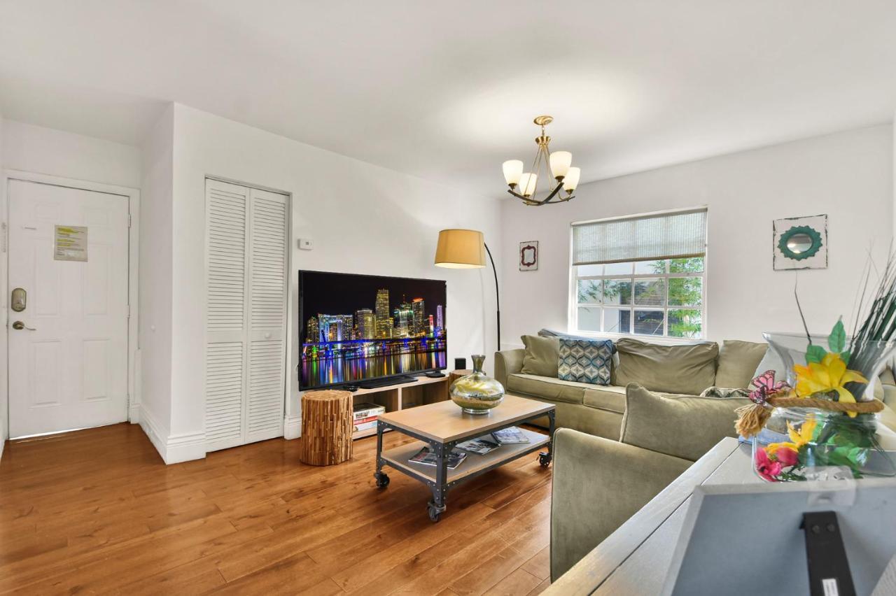 Sunflower Boutique Hotel Apartments 마이애미 비치 외부 사진