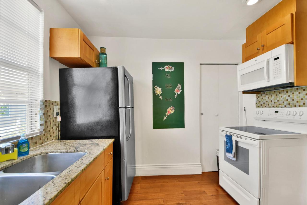 Sunflower Boutique Hotel Apartments 마이애미 비치 외부 사진